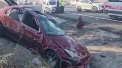 Elmadağ'da kontrolden çıkan bir otomobilin neden olduğu zincirleme kaza sonucunda