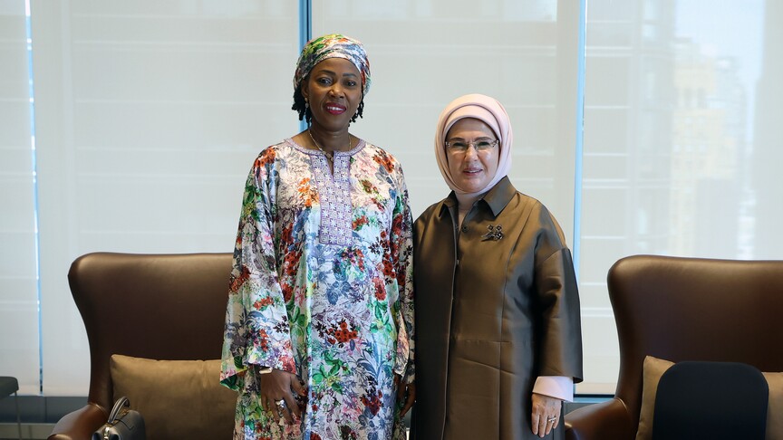 Emine Erdoğan, Sierra Leone Cumhurbaşkanı'nın eşi Fatima Maada Bio ile