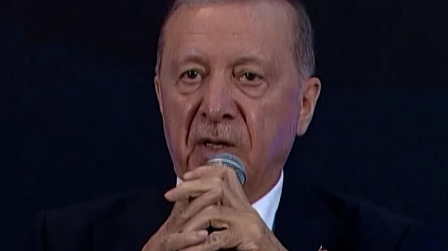 Cumhurbaşkanı Erdoğan, NATO liderlerine hediye edilen yerli tabancaların detaylarını paylaştı.