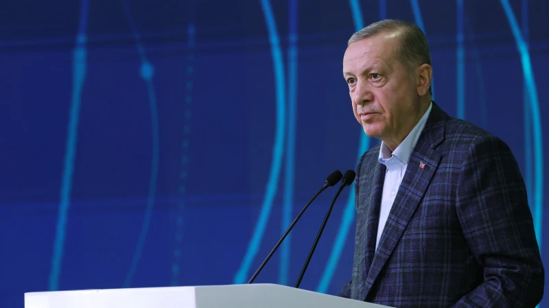 Cumhurbaşkanı Erdoğan, Bişkek'teki zirvede barışı sağlama yolunda diplomasi vurgusu yaptı