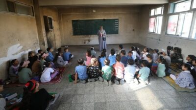 Gazze'deki 541 bin öğrenci, savaş sonrası yeniden eğitim hayatına adım