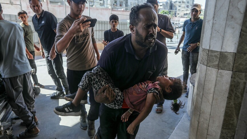 İsrail'in Gazze'deki hava saldırılarında biri ağır 2 kişi yaralandı. Bölgedeki