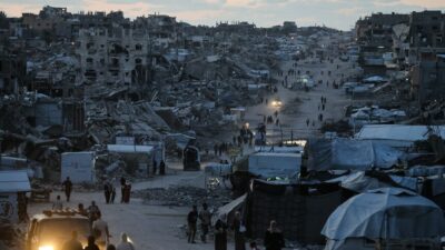 İsrail'in Gazze'ye düzenlediği hava saldırısında çok sayıda Filistinli yaralandı, bölgedeki