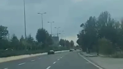 Ankara Gölbaşı'nda makas atarak trafiği tehlikeye atan lüks araç sürücüsüne