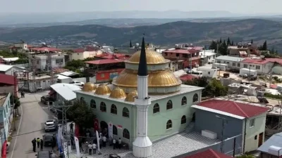 Hatay'da depremin ardından yapılan 135. cami, Vali Mustafa Masatlı'nın katılımıyla