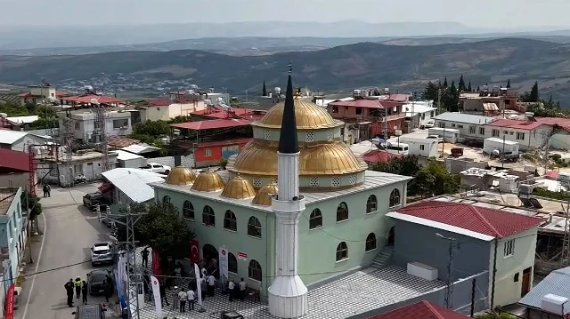 Hatay'da depremin ardından yapılan 135. cami, Vali Mustafa Masatlı'nın katılımıyla