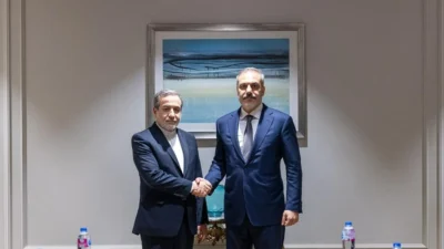 Dışişleri Bakanı Hakan Fidan, İranlı mevkidaşı Abbas Erakçi ile telefon