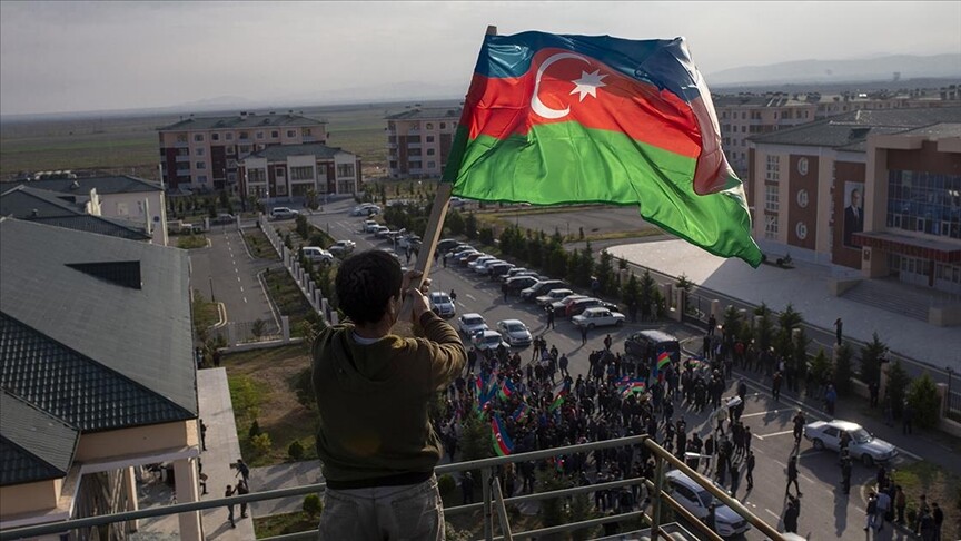 Azerbaycan, Karabağ'da egemenliğini pekiştirirken, bölgede yaşanan gelişmeler ve insani yardımlar