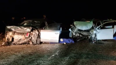 Karaman'da gerçekleşen trafik kazasında iki kişi hayatını kaybederken, beş kişi