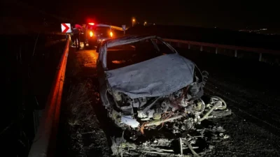 Kayseri'de meydana gelen kazada motosiklet ve otomobil çarpıştı, alev alan