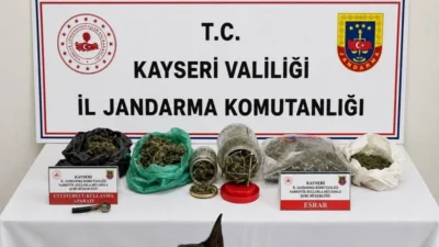 Kayseri'nin Yahyalı ilçesinde düzenlenen operasyonda 1,2 kilo esrar ve bir