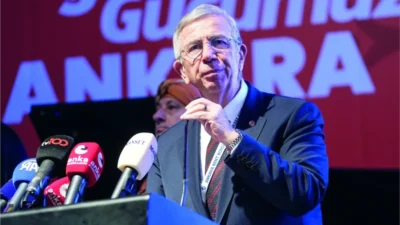 Ankara Büyükşehir Belediye Başkanı Mansur Yavaş, siyasi ayrışmaların belediye çalışmalarına