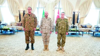 Mekke İttifakı'nın genelkurmay başkanları, Suudi Arabistan'da kritik bir toplantı gerçekleştirerek,