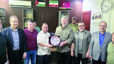 Moro Müslümanlarının kazandığı parlamento seçimlerinde Türk heyeti yer aldı. Seçimlerin