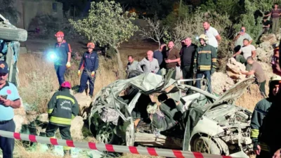 Gaziantep'in Nurdağı ilçesinde meydana gelen trafik kazasında 7 kişi yaşamını