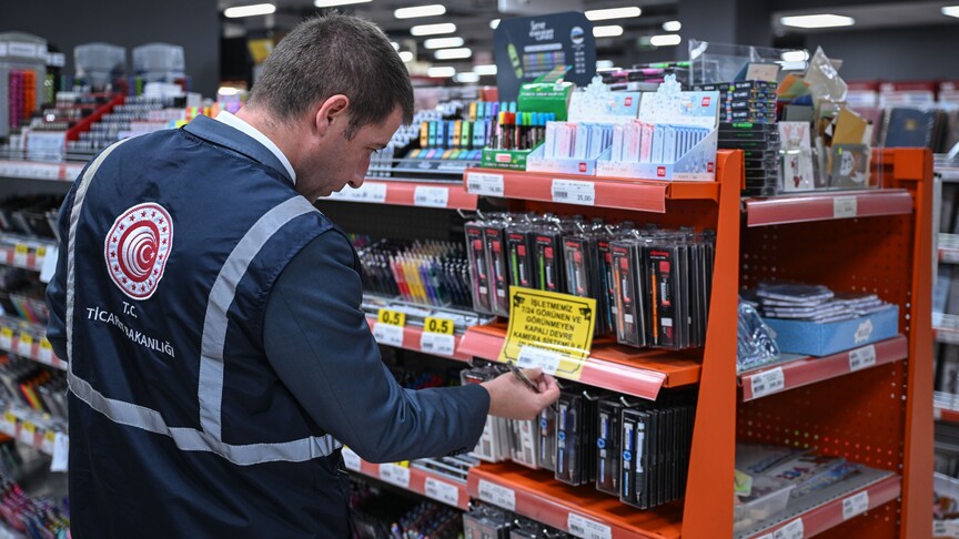 Ticaret Bakanlığı, yeni eğitim döneminde kırtasiye alışverişlerinin güvenli ürünlerle yapılmasının
