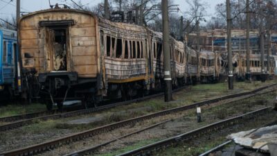 Rus ordusunun, Ukrayna'nın batı bölgelerinde demir yolu altyapısına yönelik saldırılarına