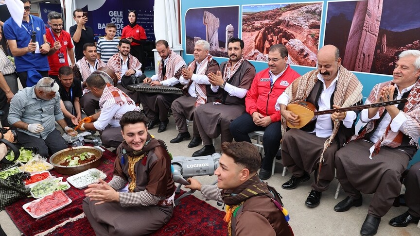 Şanlıurfa'da düzenlenen TEKNOFEST, yerel lezzetler ve kültürel değerlerle dolu bir