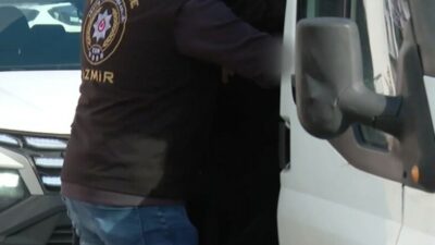 İzmir'in Seferihisar ilçesinde düzenlenen rüşvet operasyonunda 47 kişi adliyeye sevk