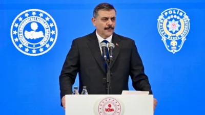 İçişleri Bakanlığı, okullardaki güvenliği artırmak için ruhsatlı silah sahiplerine SMS