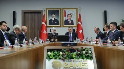Valiler ve sosyal hizmetler uzmanları, sosyal yardımlara yönelik verimliliği artırmak