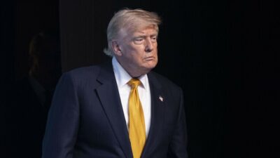 Trump, Hürmüz Boğazı'nın kontrolünü ele alarak adını 'Trump Boğazı' olarak