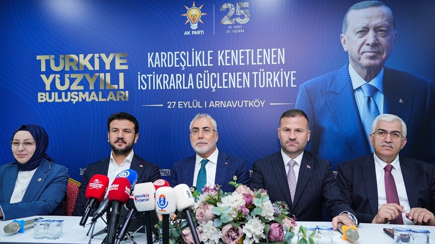 Bakan Işıkhan, Türkiye Yüzyılı Buluşmaları kapsamında Arnavutköy'de önemli mesajlar verdi.