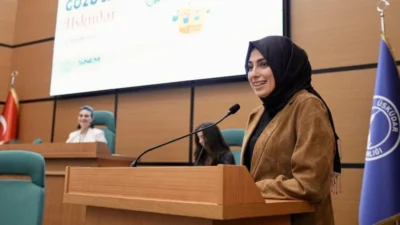 Üsküdar Belediyesi CHP'li Meclis Üyesi Amine Cansu Çelik, istifa gerekçelerini