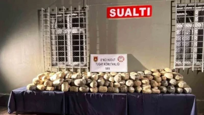 Van hudut hattında gerçekleştirilen operasyonda 412 kilo uyuşturucu madde ele
