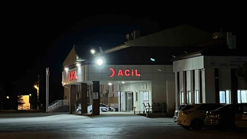 Aksaray'ın Eskil ilçesinde meydana gelen kazada motosiklet sürücüsü yaralandı. Yapılan