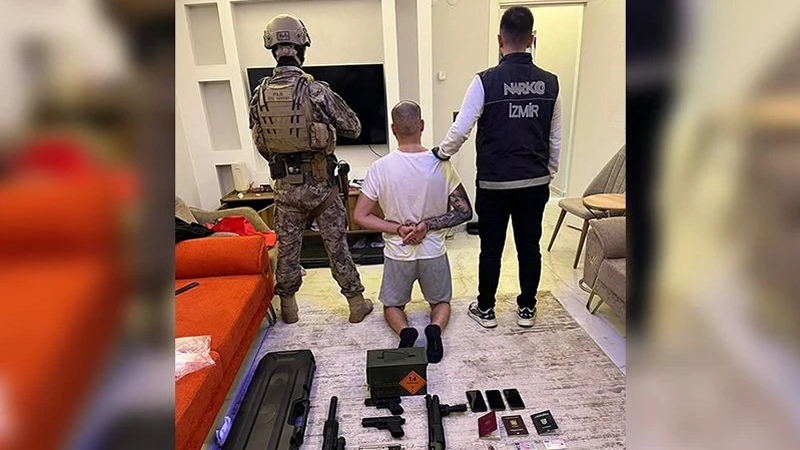 Almanya'da uyuşturucu ve tehdit suçlarından aranan Valmir Berısha, İzmir'de güvenlik