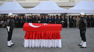 Şehit polis memuru Türkoğlu için düzenlenen tören, Ankara'da birçok önemli