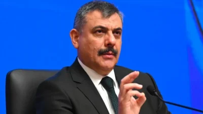 İçişleri Bakanı Mustafa Çiftçi, babasına olan özlemini dile getirerek gençlere