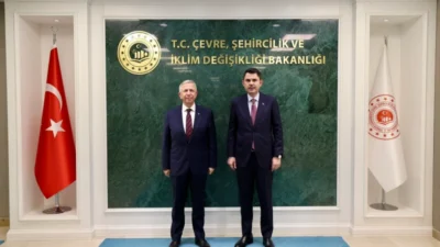 Bakan Kurum, Ankara Büyükşehir Belediye Başkanı Yavaş ile bir araya