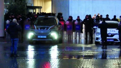 Bakırköy Belediyesi'nde yaşanan rüşvet olayı sonrasında 58 kişi gözaltına alındı.