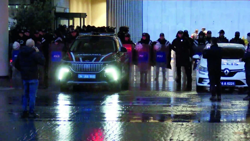 Bakırköy Belediyesi'nde yaşanan rüşvet olayı sonrasında 58 kişi gözaltına alındı.