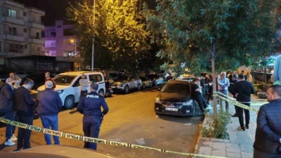 Batman'da kar maskeli iki kişi, bir restorana silahlı saldırıda bulundu.