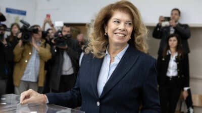 Bulgaristan'da yapılan cumhurbaşkanlığı seçimlerinde sandık çıkış anketleri, mevcut cumhurbaşkanı Yotova'nın