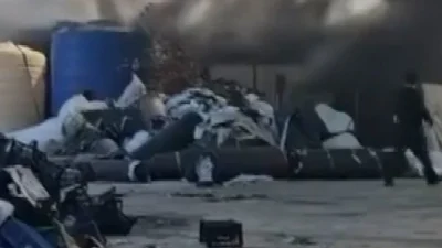 Bursa'nın Yıldırım ilçesinde geri dönüşüm tesisinde çıkan yangın kısa sürede
