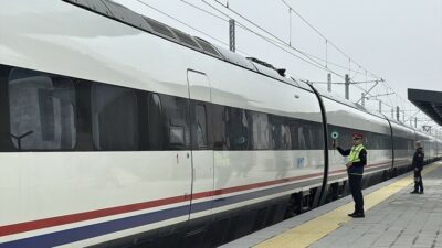 Çerkezköy-Kapıkule Hızlı Tren Hattı, ilk seferini gerçekleştirdi. Yolcular, yeni hattın