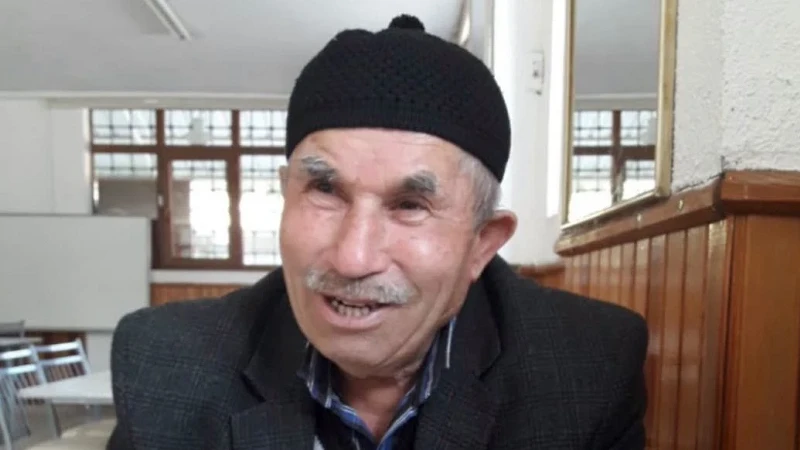 Çorum'da yolun karşısına geçmeye çalışan yaşlı çift, otomobilin çarpması sonucu