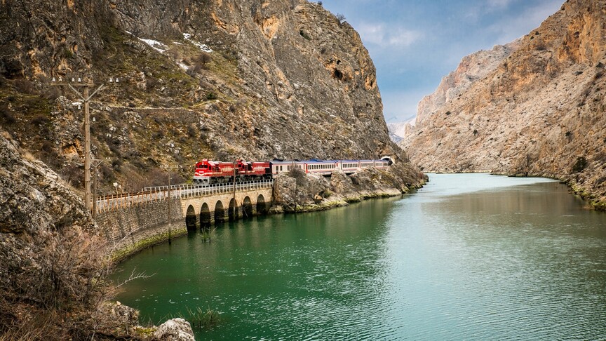 Turistik Doğu Ekspresi, yeni sezonda toplam 70 sefer düzenleyecek. Bilet