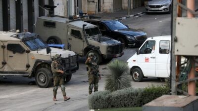 El Halil'de İsrail ordusu, Filistinlileri evlerini boşaltmaya zorluyor. Yaklaşık 5