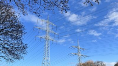 1930'lu yıllarda başlayan elektrikleşme süreci, Çatalağzı ve Silahtarağa arasındaki hat