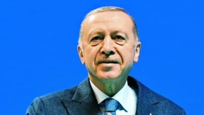 Cumhurbaşkanı Erdoğan, İstanbul Kadın Kolları mahalle başkanlarıyla bir araya gelerek,