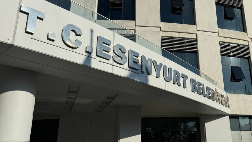 Esenyurt Belediyesine yönelik yürütülen yolsuzluk soruşturmasında, aralarında belediye yöneticilerinin de