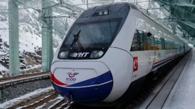Bakan Uraloğlu, Sivas'tan Erzincan, Erzurum ve Kars'a uzanacak hızlı tren