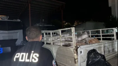 İskenderun'da çöp sahasından bozuk etleri toplayarak satmaya çalışan 4 şüpheli,