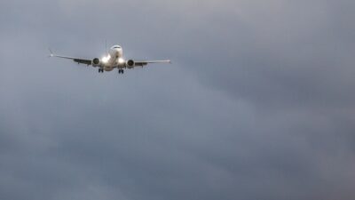 Flydubai olayı sonrası Netanyahu'nun liderliğindeki blok ve muhalefet arasındaki mesafe