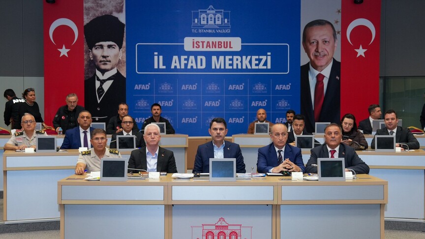 İstanbul'da yapılan afet koordinasyon toplantısında, sağanak yağışların etkileri ve yapılan
